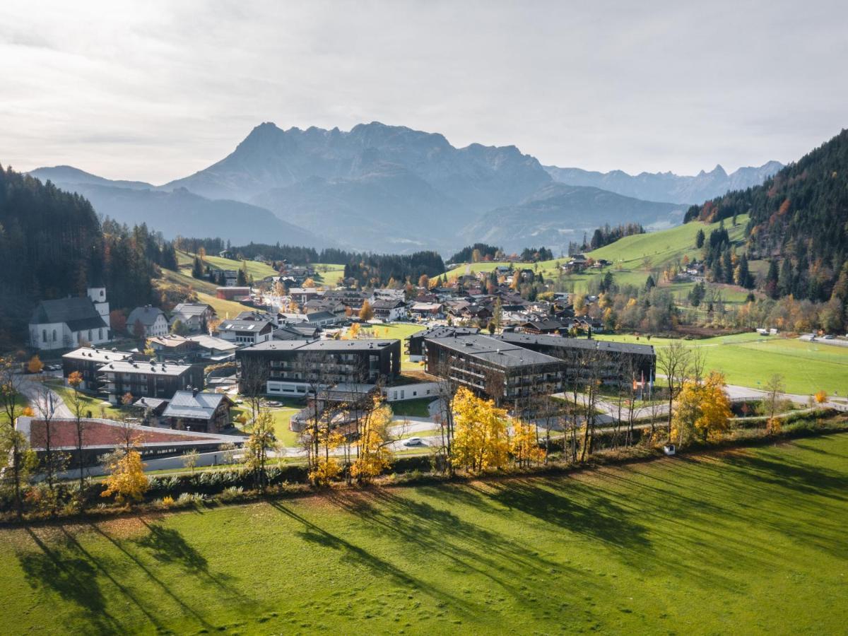 Aja Bergresort Werfenweng Exteriör bild
